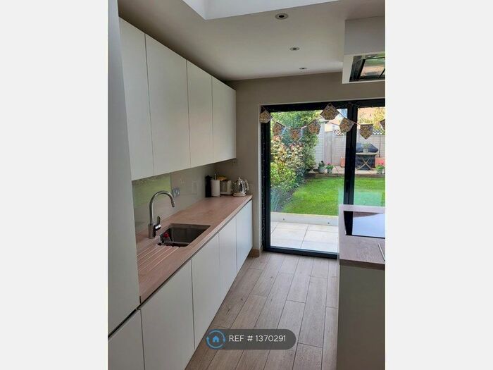 3 Bedroom Terraced House To Rent In Heaton Road, Mitcham, CR4