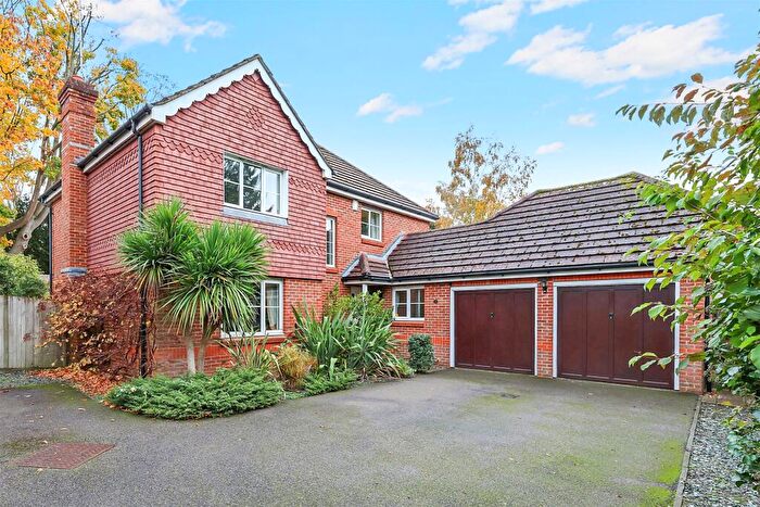 5 Bedroom Detached House For Sale In Quarry Gardens, Leatherhead, Surrey, KT22