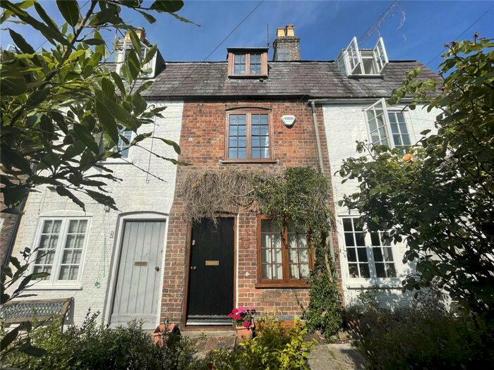 2 Bedroom Terraced House To Rent In Greenings Court, High East Street, Dorchester, DT1