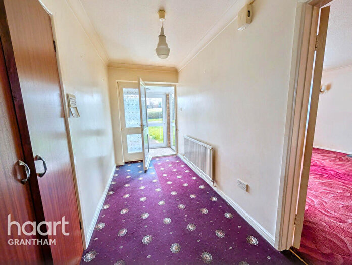 2 Bedroom Detached Bungalow For Sale In Greenfields Lane, Sleaford, NG34