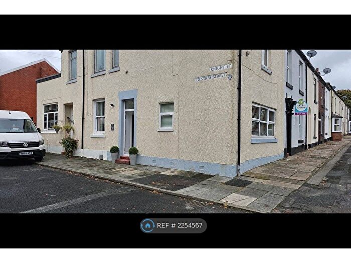 1 Bedroom Flat To Rent In Stockport Road, Gee Cross, SK14