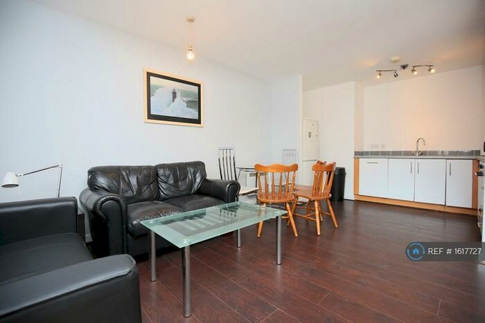 2 Bedroom Flat To Rent In Beauchamp House, Coventry, CV1