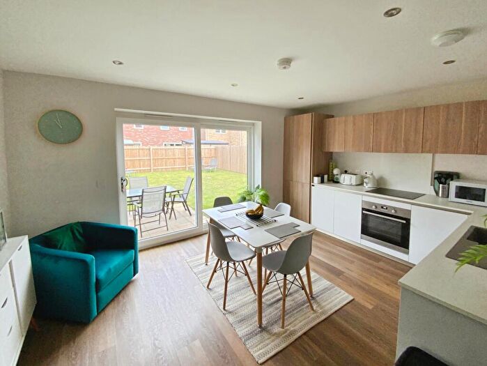 3 Bedroom Semi-Detached House For Sale In Hyde Green, Hornsea, HU18