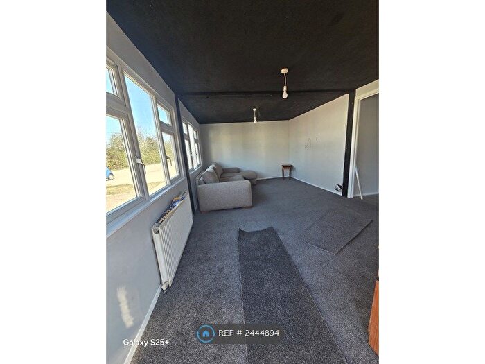 2 Bedroom Mobile/park Home To Rent In Florence Farm, West Kingsdown, TN15