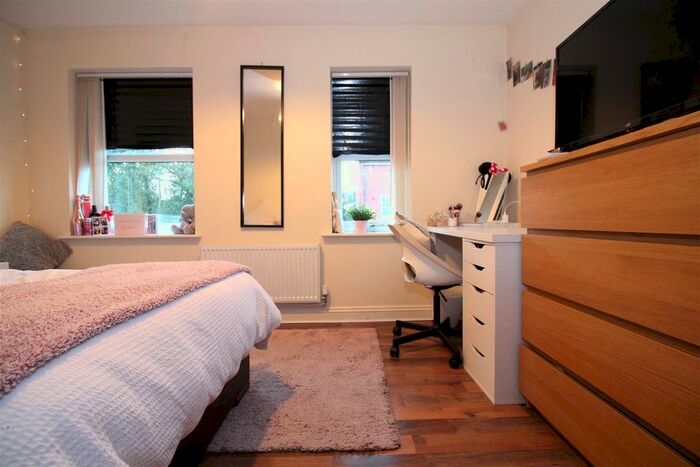 4 Bedroom Property To Rent In Blue Fox Close, Leicester, LE3