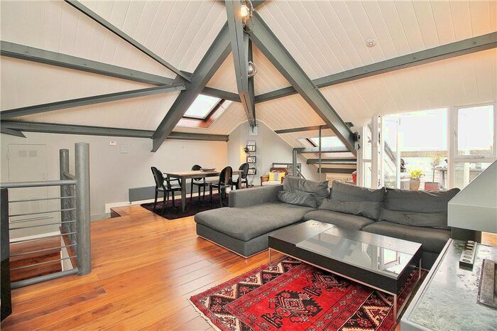 2 Bedroom Flat To Rent In Chiswick High Road, London, W4