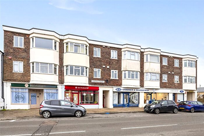 2 Bedroom Flat For Sale In Lincoln Court, South Street, Lancing, West Sussex, BN15