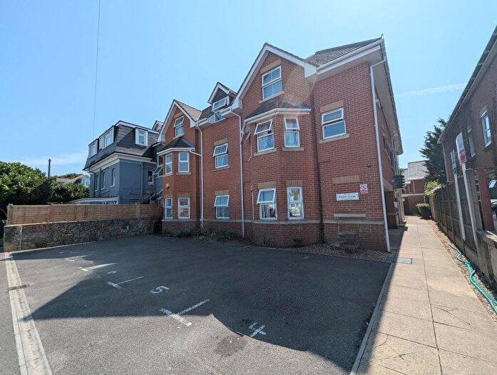 1 Bedroom Flat For Sale In Flat, Amber Lodge, Carysfort Road, Bournemouth, Dorset, BH1
