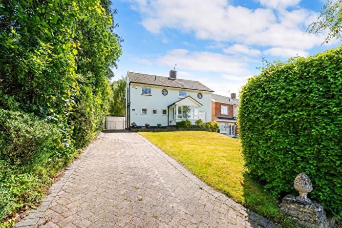 3 Bedroom Detached House For Sale In Bassett, Southampton, SO16