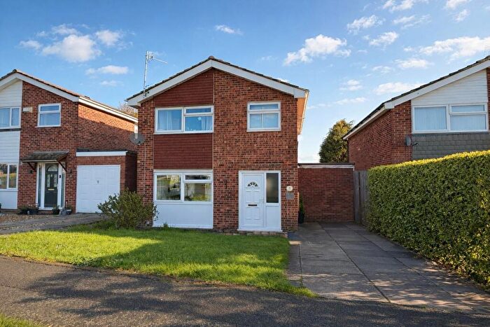3 Bedroom Detached House For Sale In Kylemore Drive, Pensby, Wirral, CH61