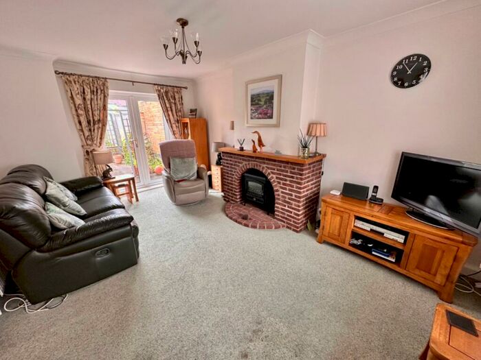 3 Bedroom Terraced House For Sale In St. Pauls Road, Stockingford
