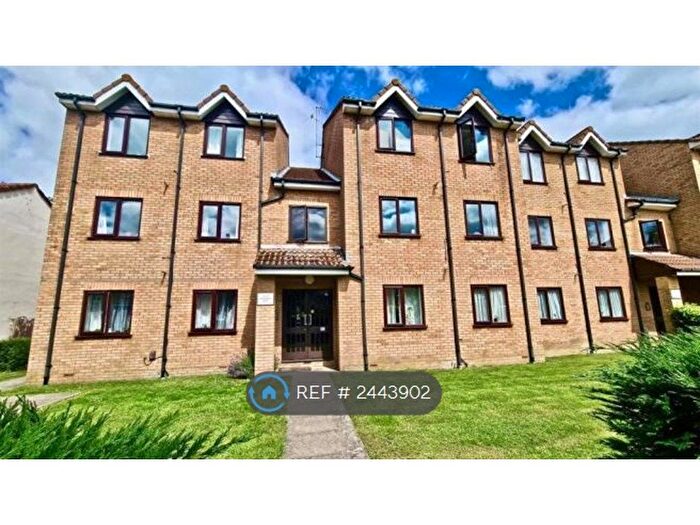 1 Bedroom Flat To Rent In Danziger Way, Borehamwood, WD6