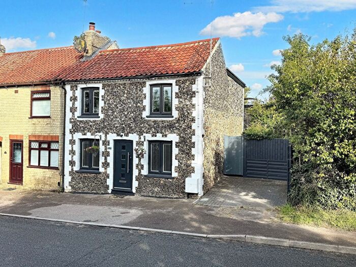 3 Bedroom End Of Terrace House For Sale In Collins Hill, Fordham, CB7