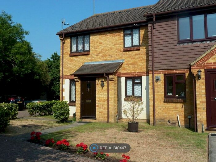 1 Bedroom Terraced House To Rent In Alder Close, Slough SL1