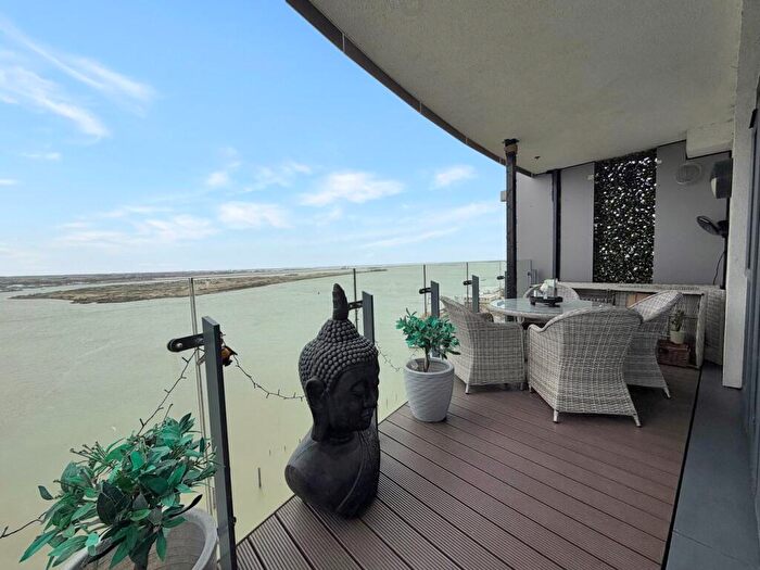 2 Bedroom Apartment For Sale In Pegasus Way, Gillingham, ME7