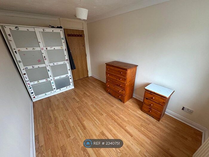 4 Bedroom Terraced House To Rent In Stratton Road, Southampton, SO15