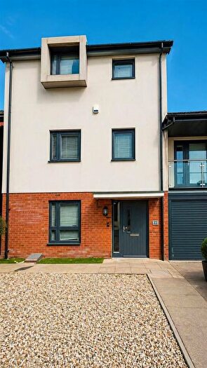 3 Bedroom End Of Terrace House To Rent In Cornfield Drive, Birmingham, B31