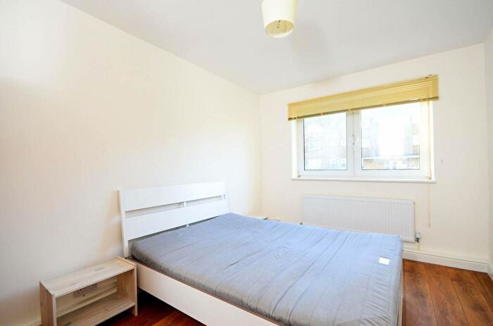 1 Bedroom Flat To Rent In Grove Street, Deptford, London, SE8