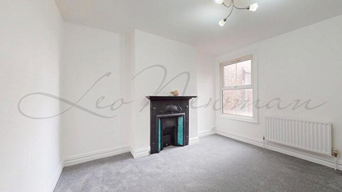 2 Bedroom Flat To Rent In Churchfield Road, Acton, W3