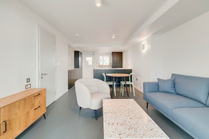 1 Bedroom Apartment To Rent In Balfron Tower, St Leonards Road, Poplar, E14