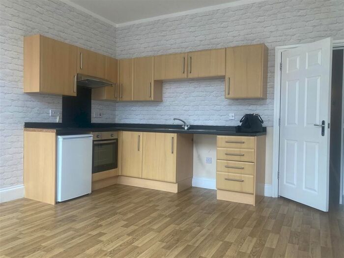 1 Bedroom Flat To Rent In - High Street, Bedford, MK40