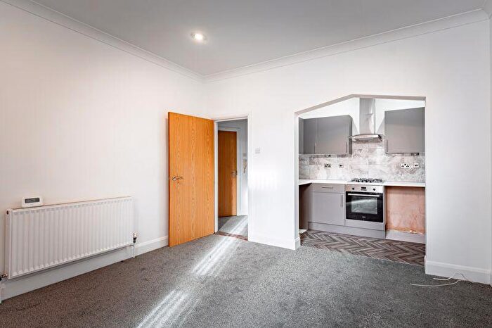 1 Bedroom Apartment To Rent In Victoria Grove, Southsea, PO5
