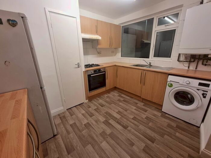 4 Bedroom Town House To Rent In Joseph Street, London, E3