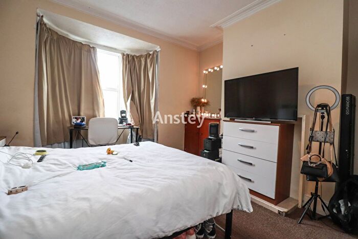 4 Bedroom Terraced House To Rent In Southcliff Road, Southampton, SO14