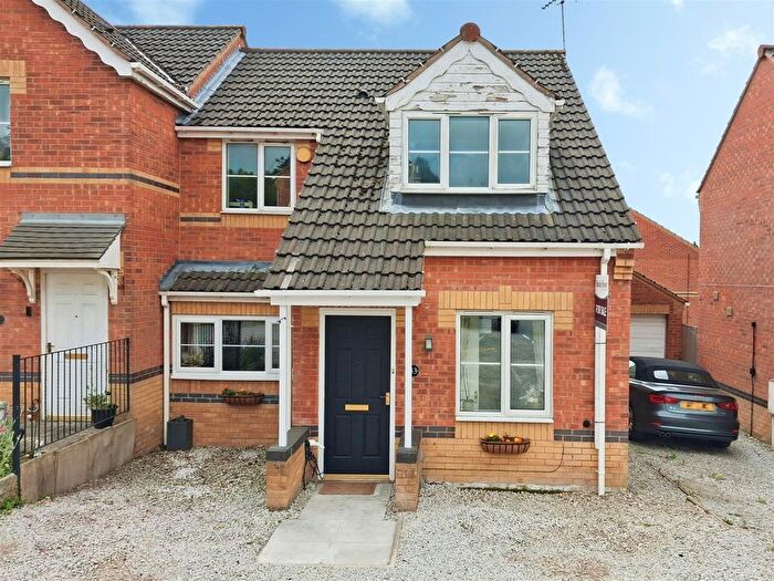 3 Bedroom Semi-Detached House For Sale In Grange Road, Pilsley, Chesterfield, S45
