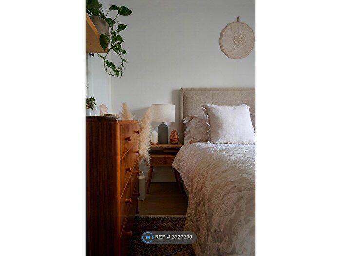 2 Bedroom Terraced House To Rent In Mountfield Road, London, W5