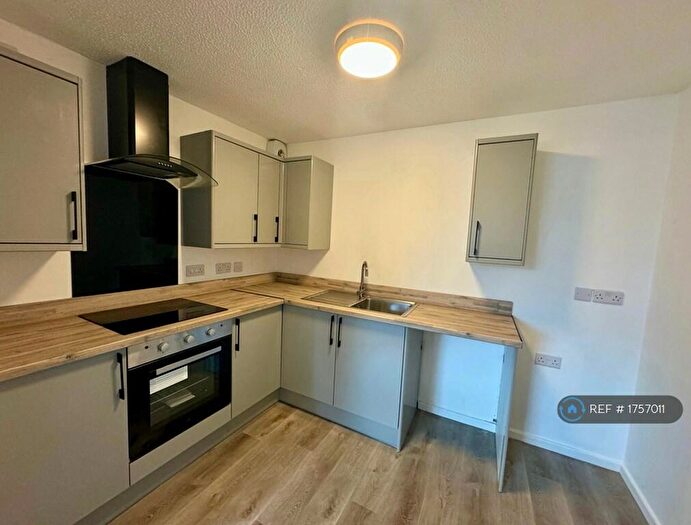 2 Bedroom Flat To Rent In Brynteg Chapel, Bethesda, Bangor, LL57