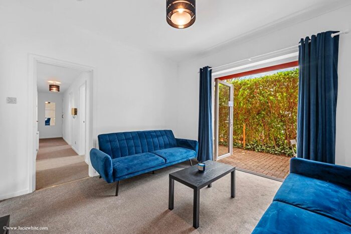 3 Bedroom Flat To Rent In Alwyne Road, London, SW19