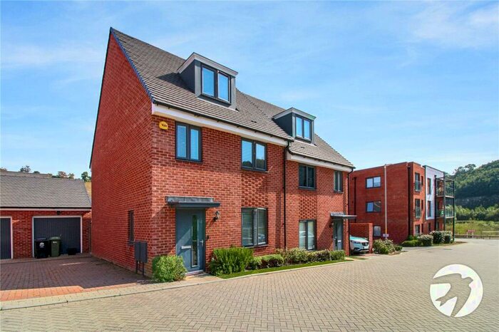 4 Bedroom Semi-Detached House To Rent In Flint Rise, Castle Hill, Ebbsfleet Valley, Swanscombe, DA10