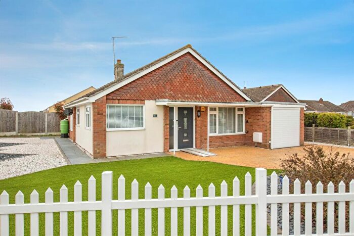 3 Bedroom Detached Bungalow For Sale In Bertram Avenue, Little Clacton, Clacton-On-Sea, CO16