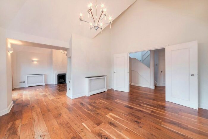 4 Bedroom Flat To Rent In Bickenhall Mansions, Bickenhall Street, Marylebone, London, W1U