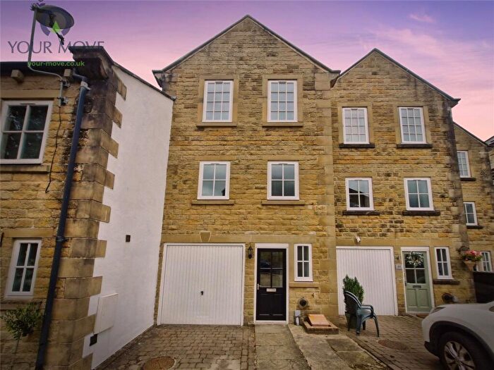 5 Bedroom Terraced House To Rent In Woodcote Fold, Oakworth, Keighley, West Yorkshire, BD22