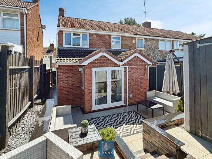 3 Bedroom End Of Terrace House For Sale In Shetland Close, Mount Nod, Coventry, CV5