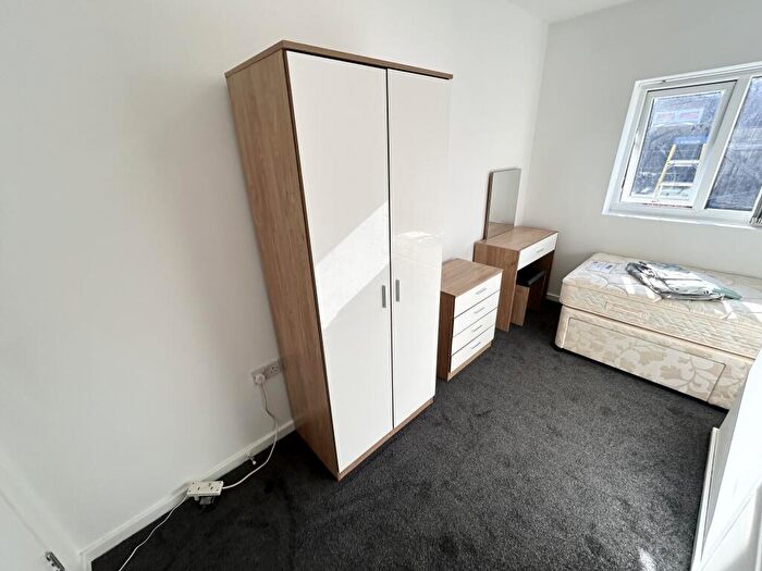 1 Bedroom Terraced House To Rent In Brown Street, Salford, M6