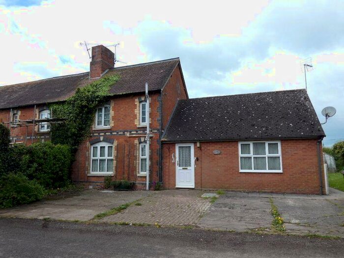 3 Bedroom Semi-Detached House For Sale In Bulley Lane, Gloucester, GL2