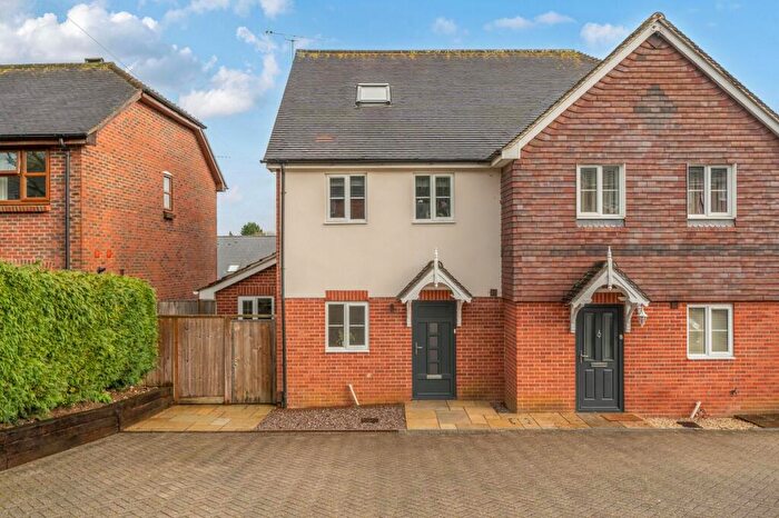 3 Bedroom Semi Detached House For Sale In The Pastures, Kings Worthy, SO23