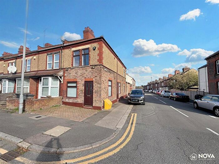 3 Bedroom End Of Terrace House To Rent In Ramridge Road, Luton, LU2