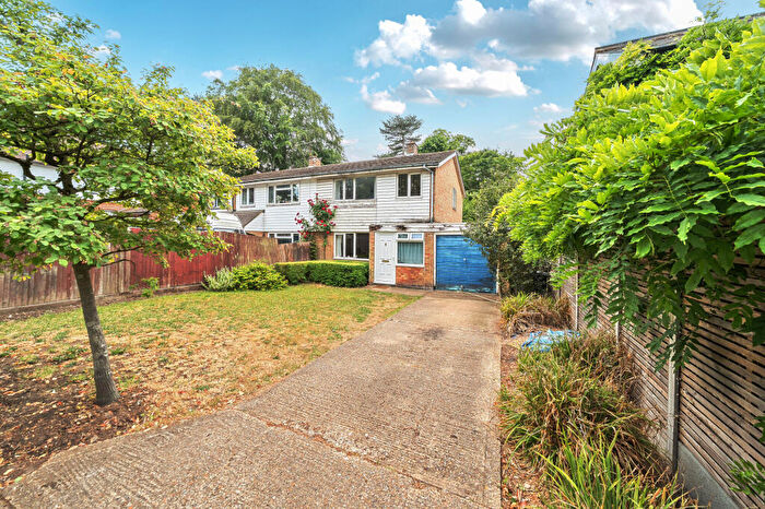 3 Bedroom Semi-Detached House For Sale In Mangrove Road, Hertford, SG13
