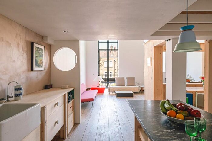 2 Bedroom Apartment For Sale In London, SE17