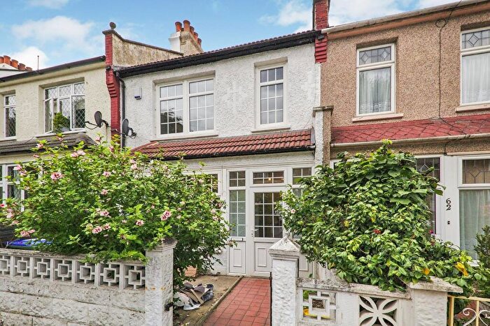 3 Bedroom Terraced House To Rent In Crumpsall Street, London, SE2