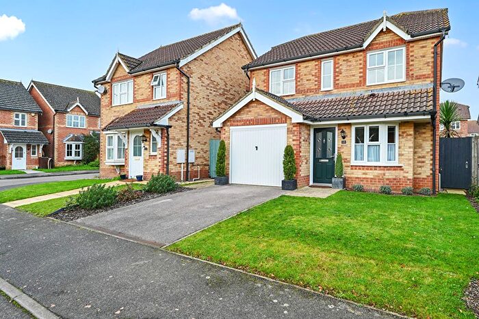 3 Bedroom Detached House For Sale In Vincent Place, Kennington, TN24