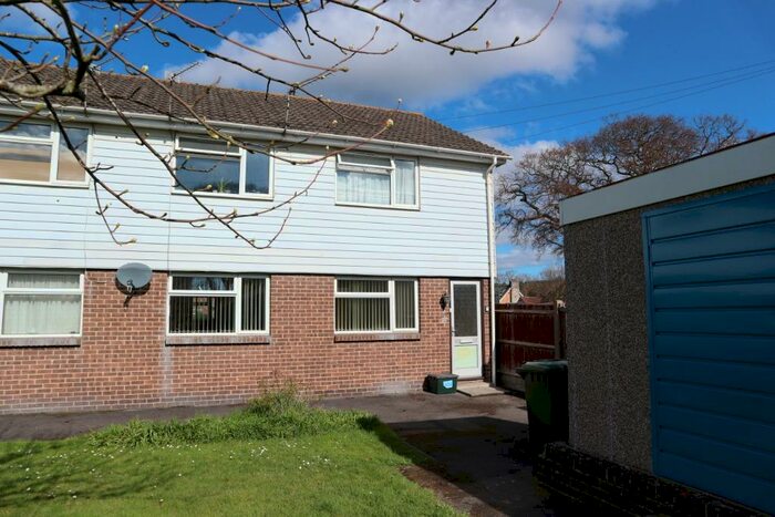 1 Bedroom Flat To Rent In Darwin Ave, Christchurch, BH23