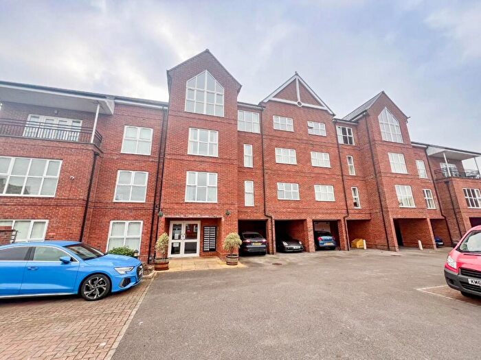 2 Bedroom Apartment To Rent In Roundhaven, Farewell Hall, Durham, DH1