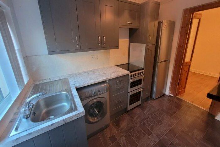 2 Bedroom Property To Rent In Lady Margaret Terrace, Cardiff CF24