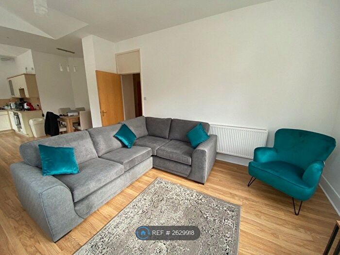 2 Bedroom Flat To Rent In Woolcarder's Court, Cambusbarron, Stirling, FK7