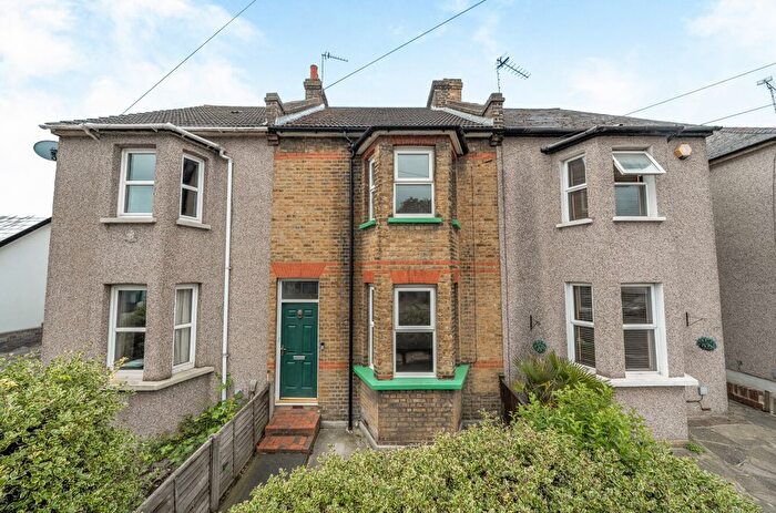 3 Bedroom Terraced House For Sale In Standard Road, Bexleyheath, DA6